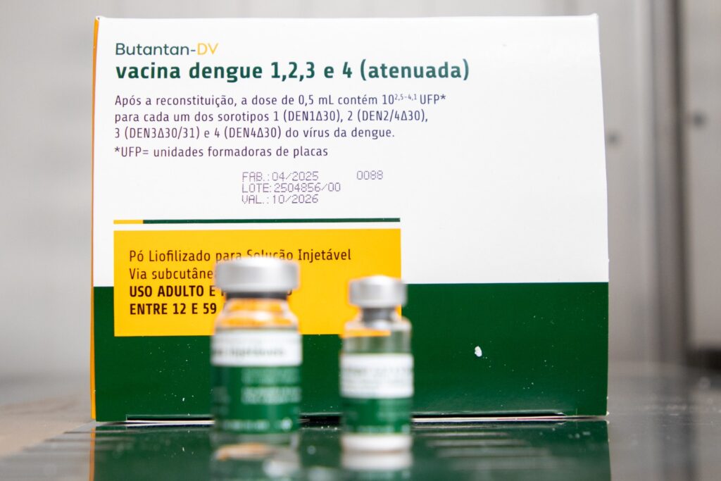 Sergipe recebe 7,9 mil doses da vacina contra a dengue produzida pelo Butantan