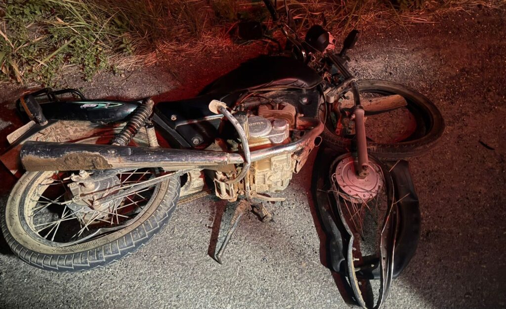 Motociclista fica ferido após colisão em ponte na SE-270, em Simão Dias