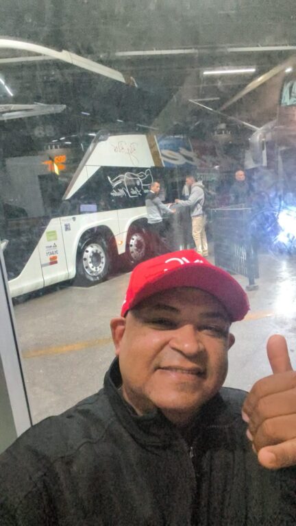 Aracajuano morre em acidente entre ônibus e carreta em Minas Gerais Aracajuano morre em acidente entre ônibus e carreta em Minas Gerais