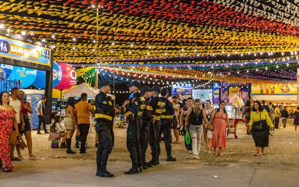 Polícia Militar orienta população sobre medidas de segurança durante os festejos juninos em Sergipe Polícia Militar orienta população sobre medidas de segurança durante os festejos juninos em Sergipe