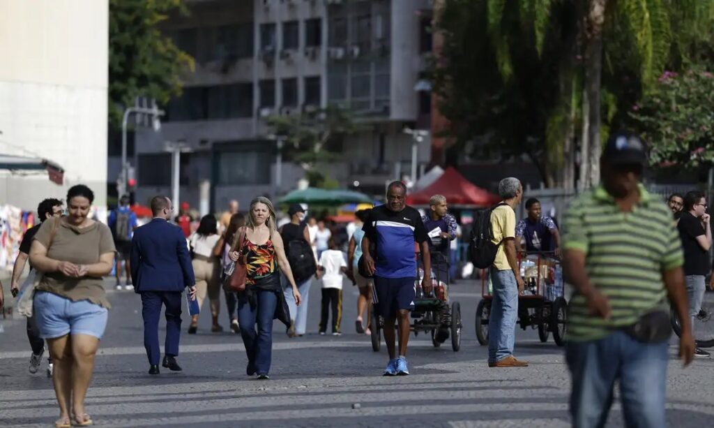Estudo do IBGE aponta que diferença salarial entre homens e mulheres é menor em entidades sem fins lucrativos Estudo do IBGE aponta que diferença salarial entre homens e mulheres é menor em entidades sem fins lucrativos