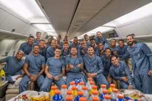 Seleção Brasileira desembarca nos Estados Unidos e Ancelotti afirma: “Essa Copa do Mundo não tem favorito”