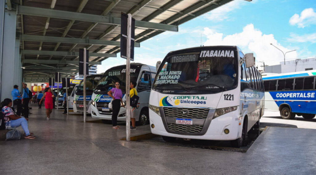 Governo de Sergipe amplia frota do transporte intermunicipal para atender demanda do feriado de Corpus Christi Governo de Sergipe amplia frota do transporte intermunicipal para atender demanda do feriado de Corpus Christi