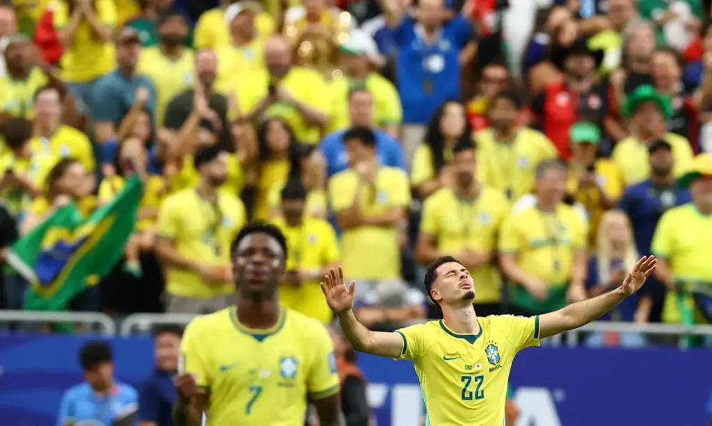 Brasil elimina Japão com gol nos acréscimos e avança às oitavas da Copa do Mundo Brasil elimina Japão com gol nos acréscimos e avança às oitavas da Copa do Mundo