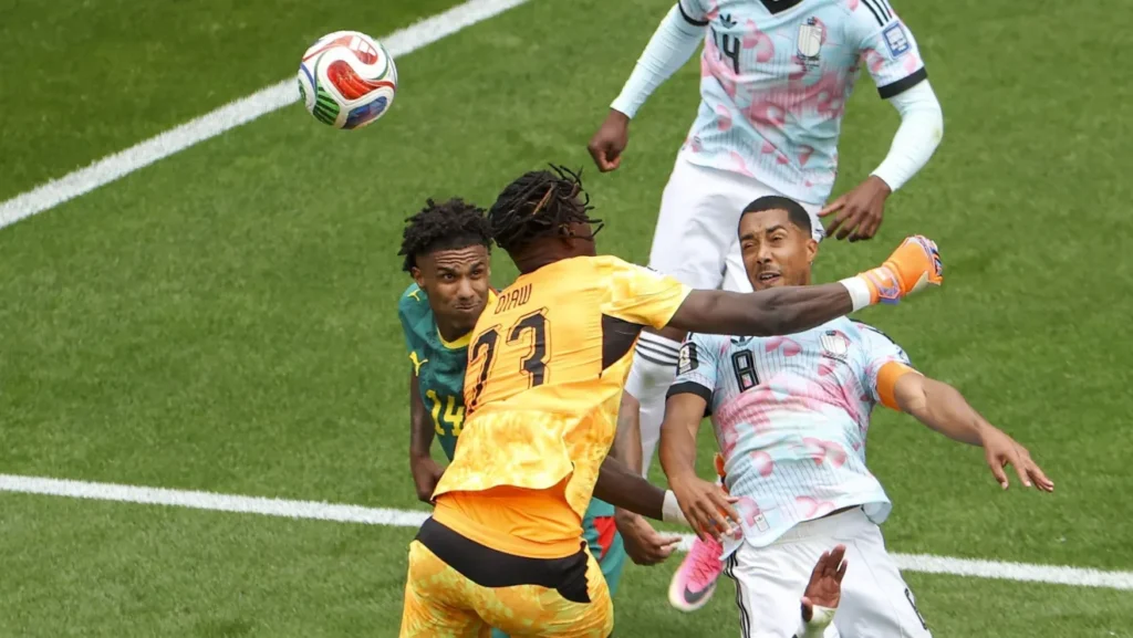 Bélgica reage na prorrogação, vence Senegal de virada e garante vaga nas oitavas da Copa do Mundo Bélgica reage na prorrogação, vence Senegal de virada e garante vaga nas oitavas da Copa do Mundo