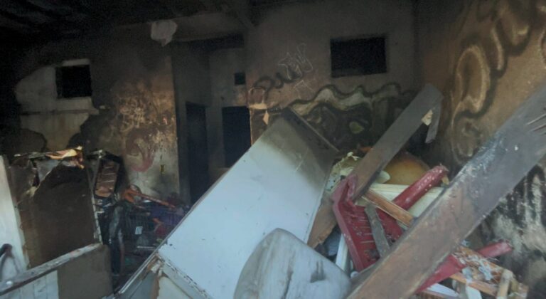 Incêndio atinge residência na Zona Norte de Aracaju e mobiliza Corpo de Bombeiros Incêndio atinge residência na Zona Norte de Aracaju e mobiliza Corpo de Bombeiros