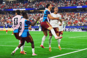 Espanha vence a França, quebra recorde de invencibilidade e volta à final da Copa após 16 anos