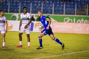Confiança terá três desfalques por suspensão em duelo decisivo contra o Anápolis