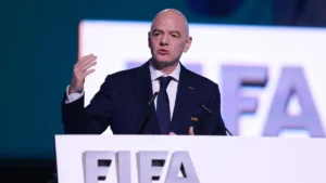 Organização pede que Fifa impeça Infantino de disputar novo mandato na presidência