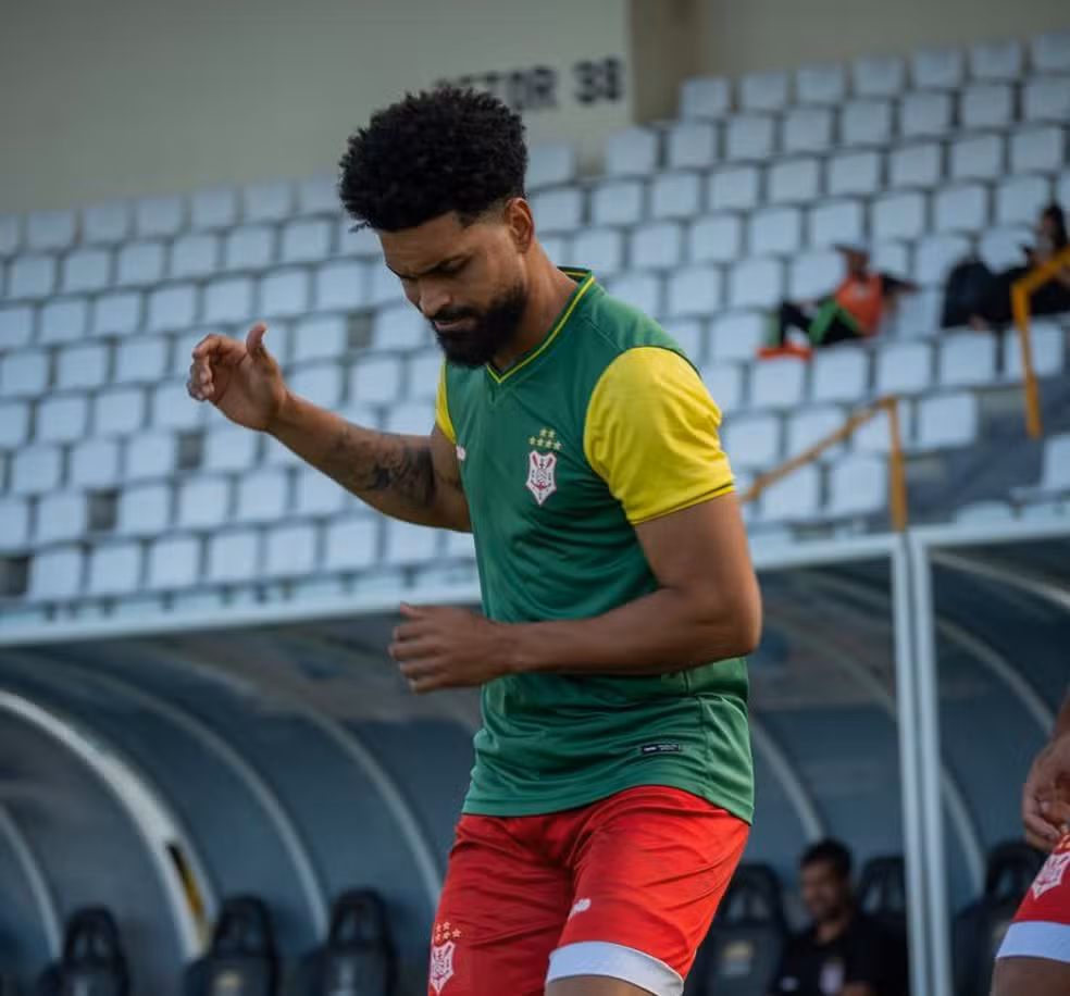 Thiago Santos renova com o Sergipe e permanece no clube para a temporada 2027 Thiago Santos renova com o Sergipe e permanece no clube para a temporada 2027
